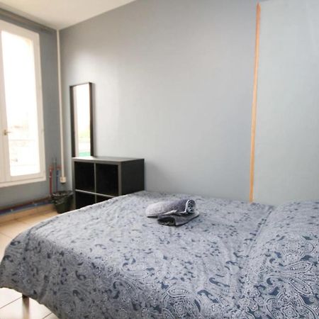 02 - Chambre Avec Lit Double Et Sdb Prive Wifi Saint-Denis  Kültér fotó