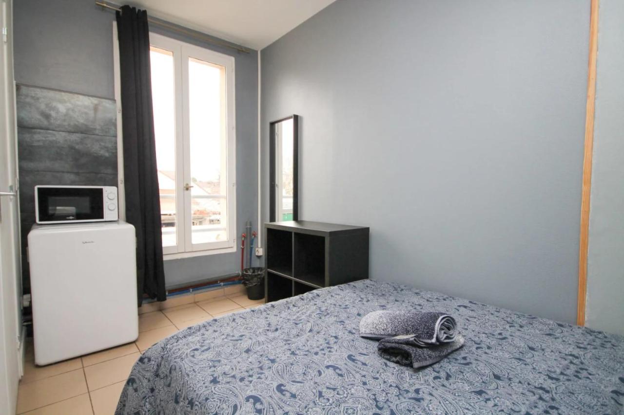 02 - Chambre Avec Lit Double Et Sdb Prive Wifi Saint-Denis  Kültér fotó