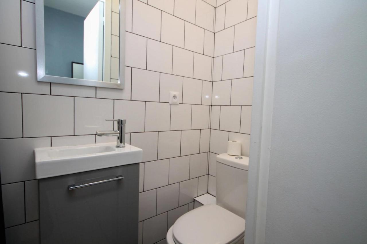 02 - Chambre Avec Lit Double Et Sdb Prive Wifi Saint-Denis  Kültér fotó